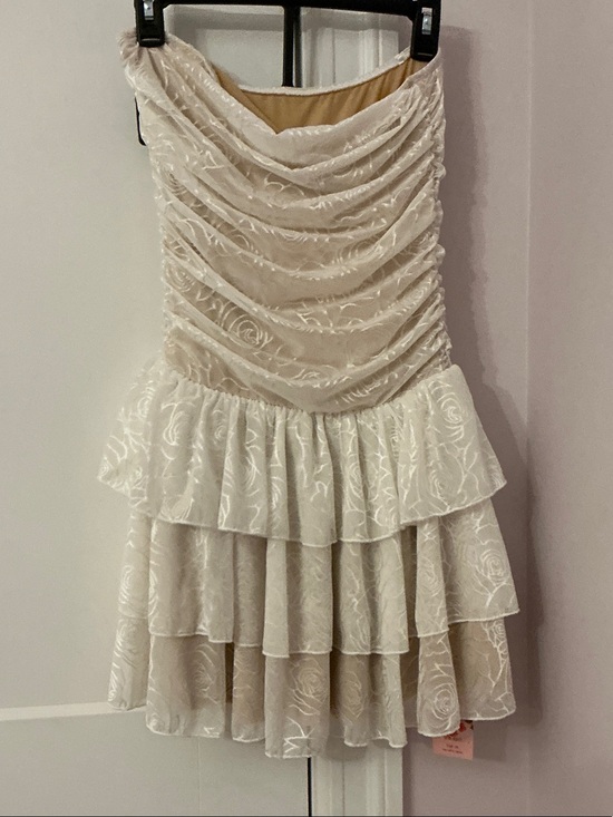 SHEIN Dresses & Skirts - SHEIN Cream Lace Tiered Ruffle Strapless Gown